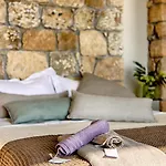Euphoria Estate Messinia 公寓式酒店 Avía