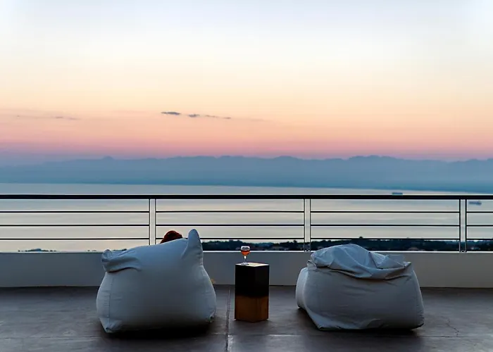 Ξενοδοχείο με διαμερίσματα Euphoria 4*